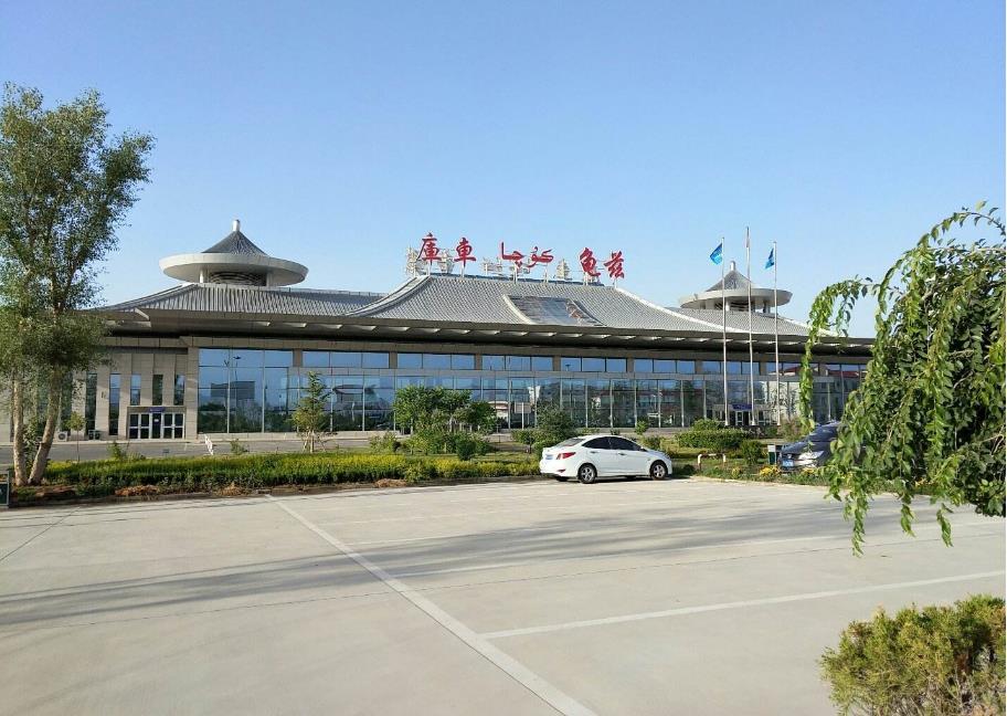 新疆庫車龜茲機(jī)場(chǎng)廣告