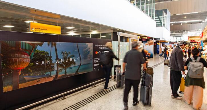 巴西機(jī)場廣告
