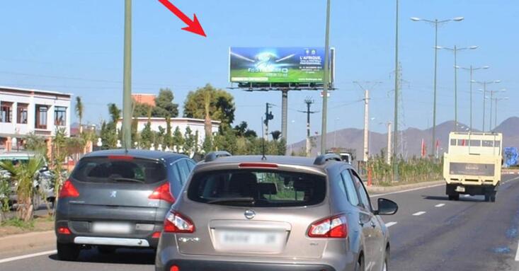 摩洛哥戶外廣告